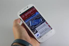 ZTE Blade Q Maxi ...