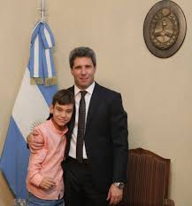 GRACIA ADRIÁN MARTÍN VEGA POR VISITAR SAN JUAN! Recibí a Adrián, un gran  cantante ejemplo de lucha, humildad, superación y fuerza; quien visita  nuestra provincia para ser parte de la apertura de