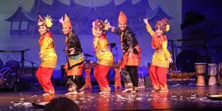 Apa tujuan dilakukan tari suling dewa? Tari Piring Tarian Tradisional Khas Minangkabau Halaman All Kompas Com