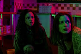 Kiana madeira, ashley zukerman, gillian jacobs. Tfggd0tzz7wegm