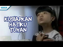 A kusiapkan hatiku tuhan d tuk dengar firmanmu saat ini bm ku sujud menyembahmu tuhan e d a e masuk hadiratmu saat ini a curahkan urapanmu tuhan d bagi jemaatmu saat ini d#dim a/e f#m kusiapkan hatiku tuhan bm e a e tuk dengar firmanmu reff : Pkj 15 Ku Siapkan Hatiku Tuhan Hidup Kristen