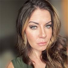 Kathleen Earle's Instagram, Twitter & Facebook