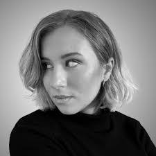 Anna Klawitter's Instagram, Twitter & Facebook