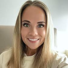 Tamara Ewing's Instagram, Twitter & Facebook