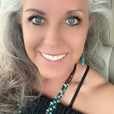 Donna Cyr (@thruhiseyesphotography) • Instagram photos and videos