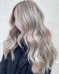 Voir plus d'idées sur le thème cheveux, couleur cheveux, coiffure. Ashy Blonde Hair Color Idea Ecemella