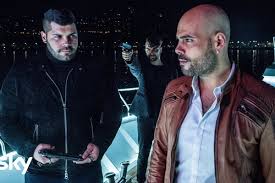 Genny et patrizia seront au cœur de cette nouvelle saison dont le tournage passera par londres. Gomorra Saison 4 Diffusion