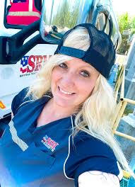 Does anyone know any truck body mechanics???