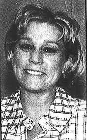 Amanda Poll's Instagram, Twitter & Facebook