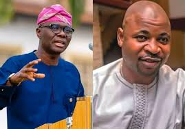 The Executive Chairman/Mayor of Yenagoa Local Government Area, Hon.  Bulodisiye Ndiwari, has unveiled the members of the newly constituted Ekeki  Park Management Committee: They're as follows; 1. Longlife Robinson