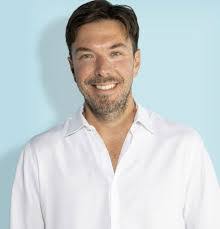 Dean Brush's Instagram, Twitter & Facebook