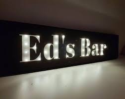 Zobacz Ten Produkt W Moim Sklepie Etsy Https Www Etsy Com Pl Listing 758850050 Bar Sign Pub Sign Personalized Bar Decor Light Up Bar Sign Bar Signs Bar Decor