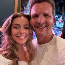 What a great weekend with the #tvd #theoriginals fam! Thank you @epiccons  and thanks to all you wonderful fans. What a suit @mr.danielgillies !