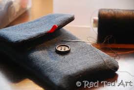 Cut tissue paper to fit the cell phone case. How To Make A Microfibre Iphone Ipod Case Red Ted Art Make Crafting With Kids Easy Fun