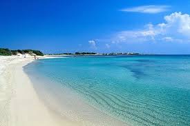 Pescoluse Beach Best Beach In Puglia Known To Locals As The Maldives Of The Salento Paesaggi Luoghi Vacanze In Italia
