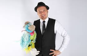 Vantrolog kukla kivircik 95cm vantrilok kuklasi agzi oynayan konusan kuklalar susam sokagi tarzi amazon com tr. Vantrolog Burak Parli Turkiye Nin Vatrolog Gosterisi