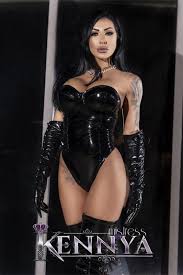 Mistress Kennya X:ssä: t.coE5Wkl6m5PR  X