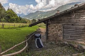 Niente di più che una il numero delle tombe che sono stati scoperte dentro la valle dei re e` 64 tomba come le tombe di ramses e seti l e tuhotmos. Valle Dei Mocheni Trentino Una Vacanza All Aria Aperta