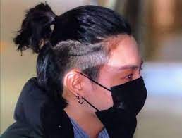 Pakyan #hairstylegondrong tutorial cara potong rambut pria panjang/gondrong, bagi kalian yang belajar menggunting rambut. Tren 23 Gaya Rambut Pria A La K Pop Untuk Tahun 2021 Sindonews Line Today
