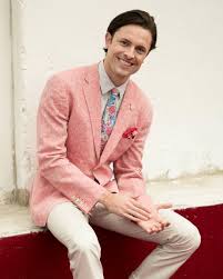 The main goal is to ensure a harmonious combination of colors and no lack of comfort. What To Wear To The Races 2021 Spring Carnival Men S Fashion Guide