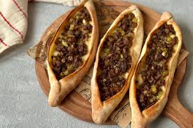 Kavurmalı Pide