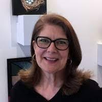 Lori Whitcraft's Instagram, Twitter & Facebook