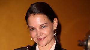 Look, it's katie holmes with kate middleton hair. Who Is Katie Holmes Boyfriend 2020 Emilio Vitolo Jr Restaurateur Stylecaster