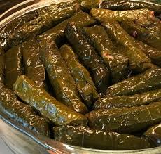 Zeytinyagli Yaprak Sarmasi Malzemeler 1 Kilo Salamura Yaprak 5 6 Adet Sogan 3 Su Bardagi Pirinc 1 2 Cay Bardagi D Yemek Tarifleri Yemek Yemek Fotografciligi