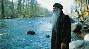 ஓஷோவின் ஆரம்ப வாழ்க்கை முதல் உயில் வரை - 6 தகவல்கள் - BBC News தமிழ்