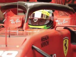 Schumacher fabrics & wallpaper are world renowned for traditional american patterns. Mick Schumacher Fahrt Erste Kilometer Im Formel 1 Ferrari