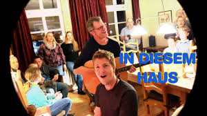 In diesem haus steht eine kleine stadt. In Diesem Haus Lyric Video Youtube