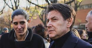 5S, Appendino contro l'alleanza e mistero Grillo