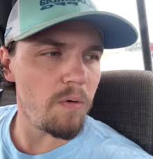 Hilarious Deer Hunting Mishap Caught