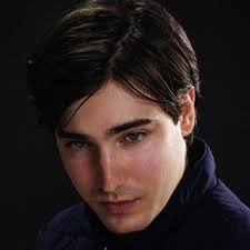 Alexander Newton (@imalexandernewton)