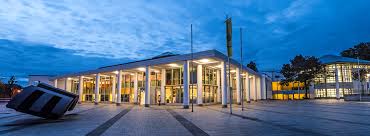 They also specializes in a variety of fried seafood and milkshakes. Burgerhaus Neuer Markt Stadt Buhl