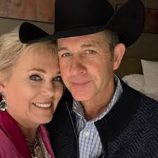 WE START LOSING DAYLIGHT THIS WEEKEND AND WILL CONTINUE TO LOSE DAYLIGHT  EACH DAY AS WE SLOWLY MARCH TOWARD FALL AND WINTER⏰