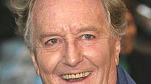 Harry Potter star Robert Hardy takes part in school play