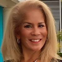 Susan Pusateri's Instagram, Twitter & Facebook