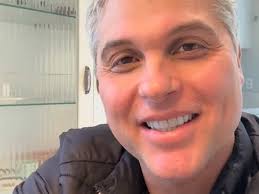 “Voltar com mais força”, afirma Joel Datena após cirurgia na coluna Veja vídeo