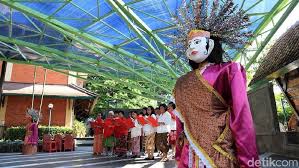 Pengiriman seluruh indonesia, buka 24 jam. Mengenal Aneka Ragam Budaya Betawi Di Kampung Sawah