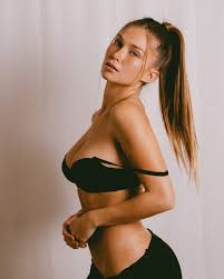 Agos Arias - Nudes Galleries & More