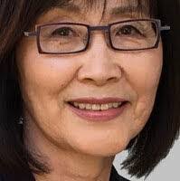 Julie Shinn's Instagram, Twitter & Facebook