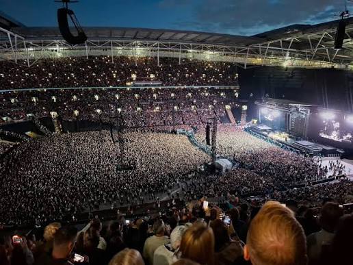 Así se ve Wembley esta noche, listos para otro show de Oasis. #OasisLive25