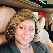 What are good dinner and breakfast spots in New Orleans?