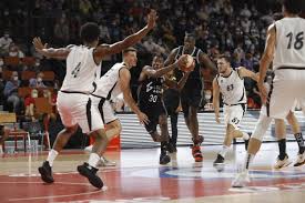 Les travées de l'enceinte et les abords du playground sont fièrement ornés du logo officiel de la coupe du monde. La Jeep Elite Sur L Equipe L Equipe