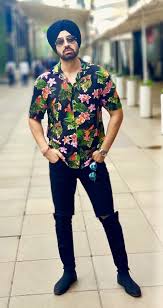 Một outfit tạm đơn giản như này là thừa sức chiến đc mọi party/dating/wedding rồi các bác ạ 😋 teddy jacket: Pin On Men Fashion Sikh Fashion Turban Style Bollywood Singh Sikh Actor