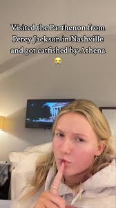 Couldnt get over the face 😭 #nashville #percyjackson  #percyjacksonandtheolympians #percyjacksonandthelightningthief  #theparthenon #athena #fyp #campamerica #americamp #ccusa  #workingholidayvisa ...