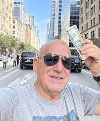 Today I'm in Tokyo, and Tokyo is a beautiful city! 🇯🇵🏙️🌸✨