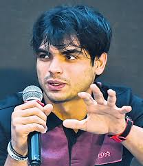 Page_1_Front_Late_Front 09.qxd