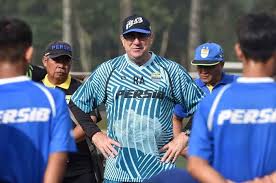 Berita persib terbaru hari ini 27 maret 2021 latihan perdana farshad noor bersama persib terima kasih sudah. Hari Ini Persib Bandung Kedatangan Gelandang Berkualitas Dari Eropa Bolasport Com